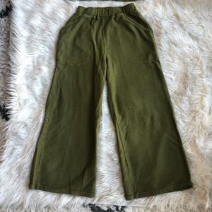 Back Beat co pants. Part of set